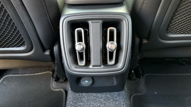 Volvo Xc40 1.5 T3 [163] R DESIGN 5dr Geartronic Petrol Estate